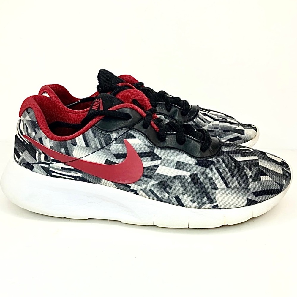 Nike Tanjun Trainer Shoes